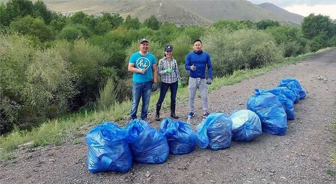 Le défi #Hogbucketchallenge pour nettoyer la Mongolie