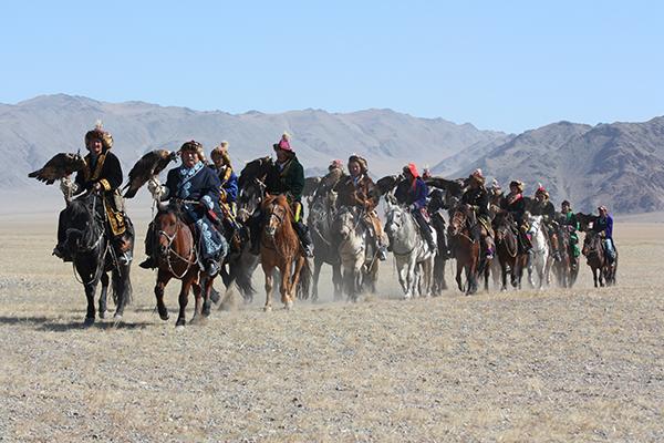 Partir à la rencontre des aigliers kazakhs de Mongolie dans l'Altaï