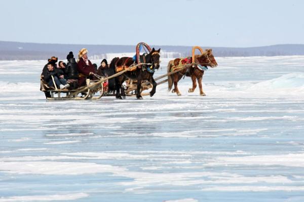 The ice festival begins in Mongolia